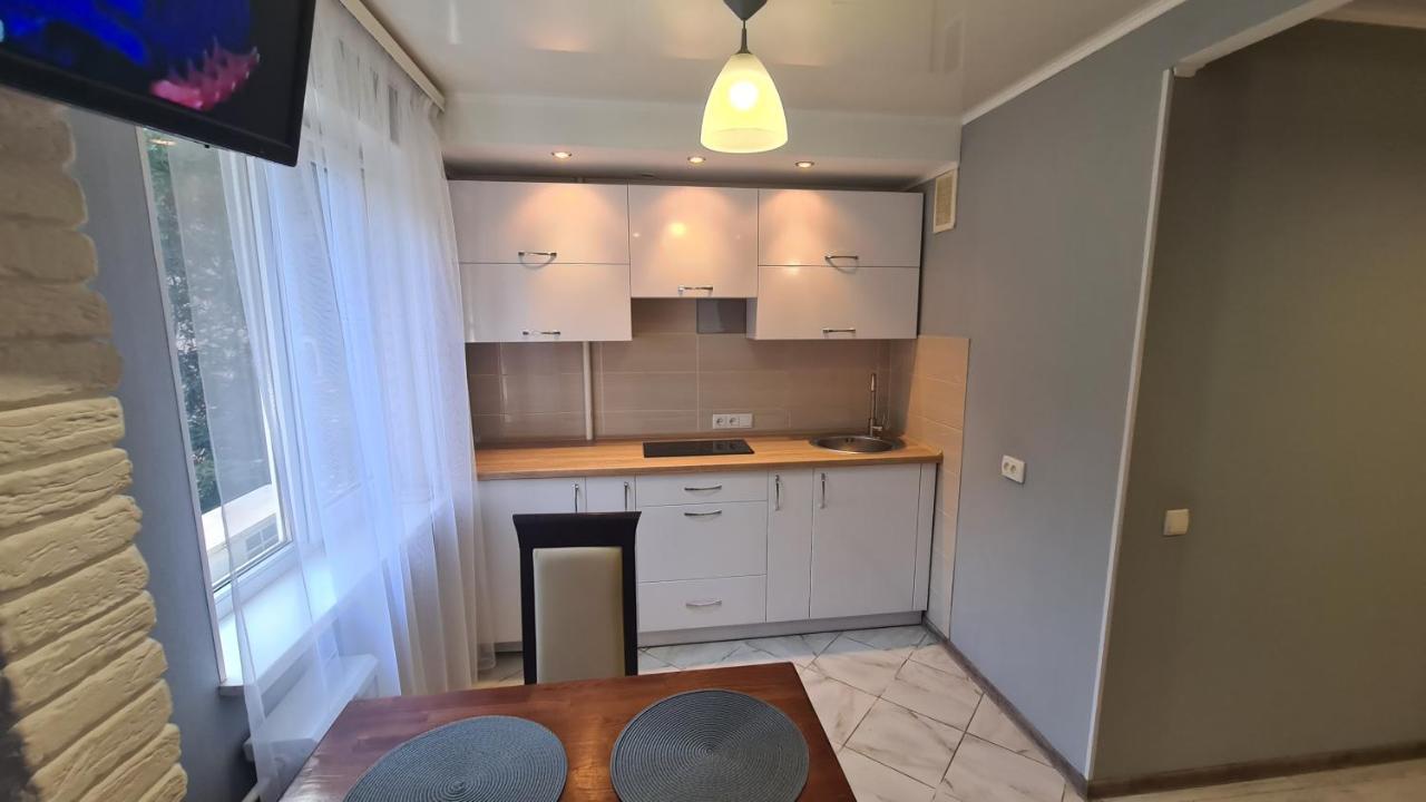 Apartaments On Vulytsia Heroiv Ato 32 Krivoi Rog Exterior foto
