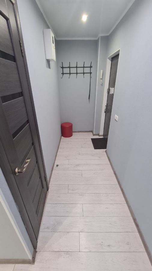 Apartaments On Vulytsia Heroiv Ato 32 Krivoi Rog Exterior foto
