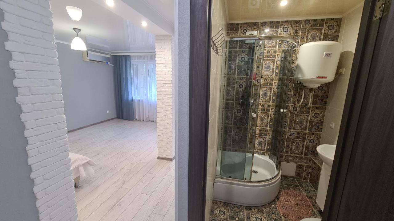 Apartaments On Vulytsia Heroiv Ato 32 Krivoi Rog Exterior foto